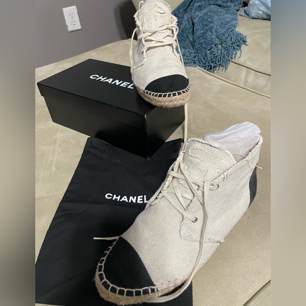 **sold** Chanel Espadrilles Canvas Sneakers 38/8